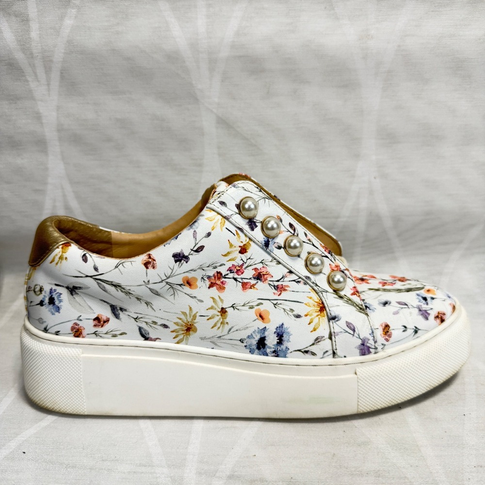 Alex Marie Wrenna Floral Pearl Stud Embellished Leather Platform Sneakers sz 7.5 - Picture 2 of 10